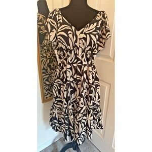 Terra Sky 14 Dress Bold Black and white print Flutter sleeve Flowy Midi V Neck